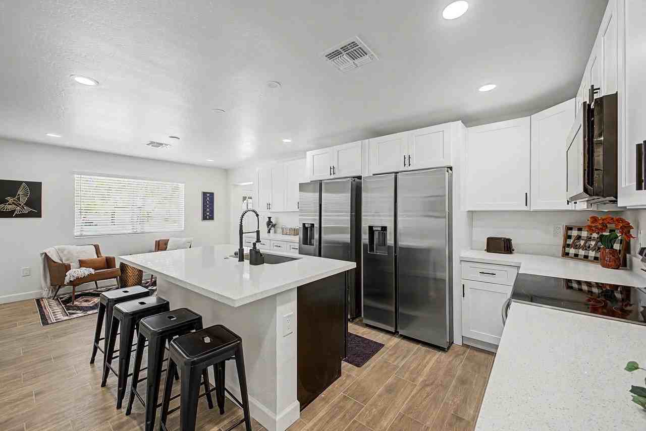 W 6th Dr - Photo 3 of 36