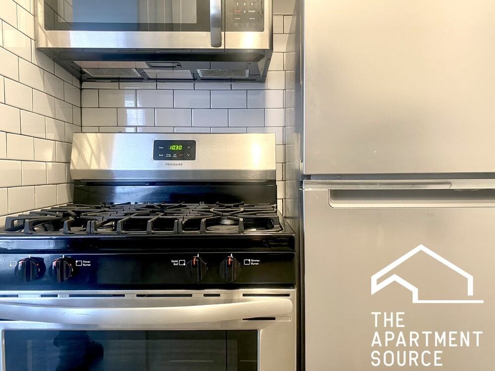 4241 N Kenmore Ave #110 - Photo 2 of 11