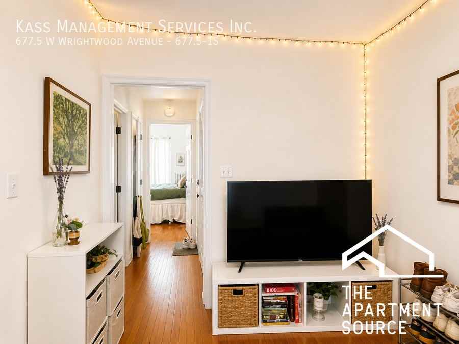 W Wrightwood Ave #1S - Photo 3 of 5