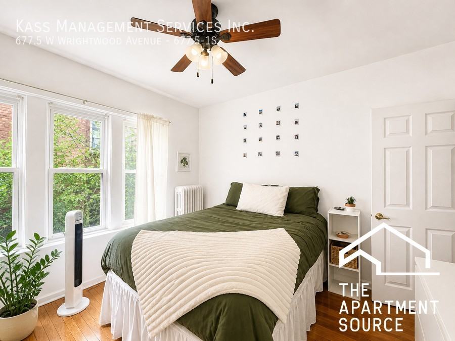 W Wrightwood Ave #1S - Photo 4 of 5