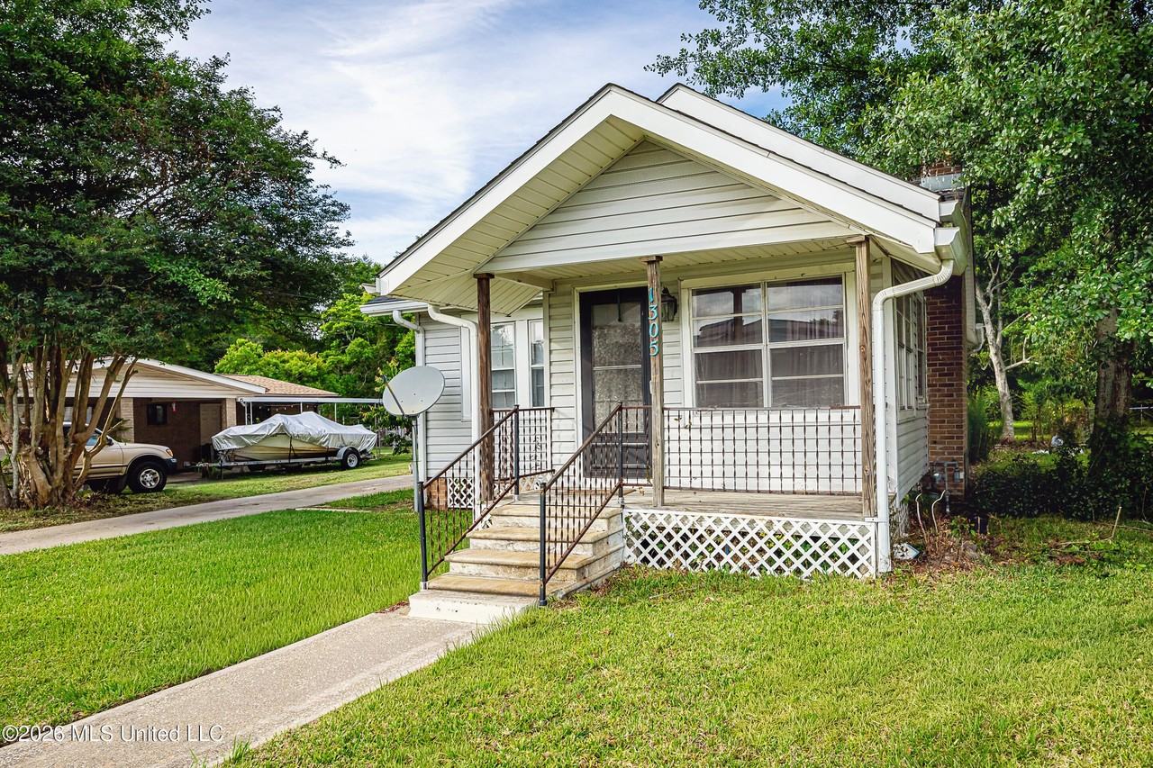 1305 Joe Ave - Photo 3 of 50