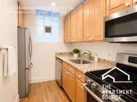 featured image of W Wrightwood Ave #1W
