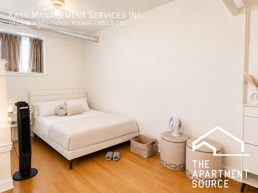 W Wrightwood Ave #1W - Photo 5 of 12