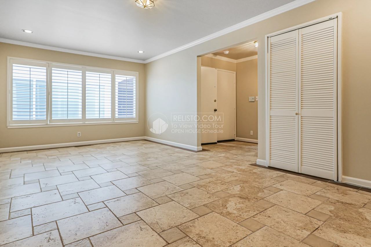 448 Fathom Dr - Photo 7 of 45