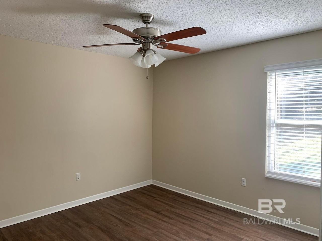 22 Cavalry Cir - Photo 4 of 9
