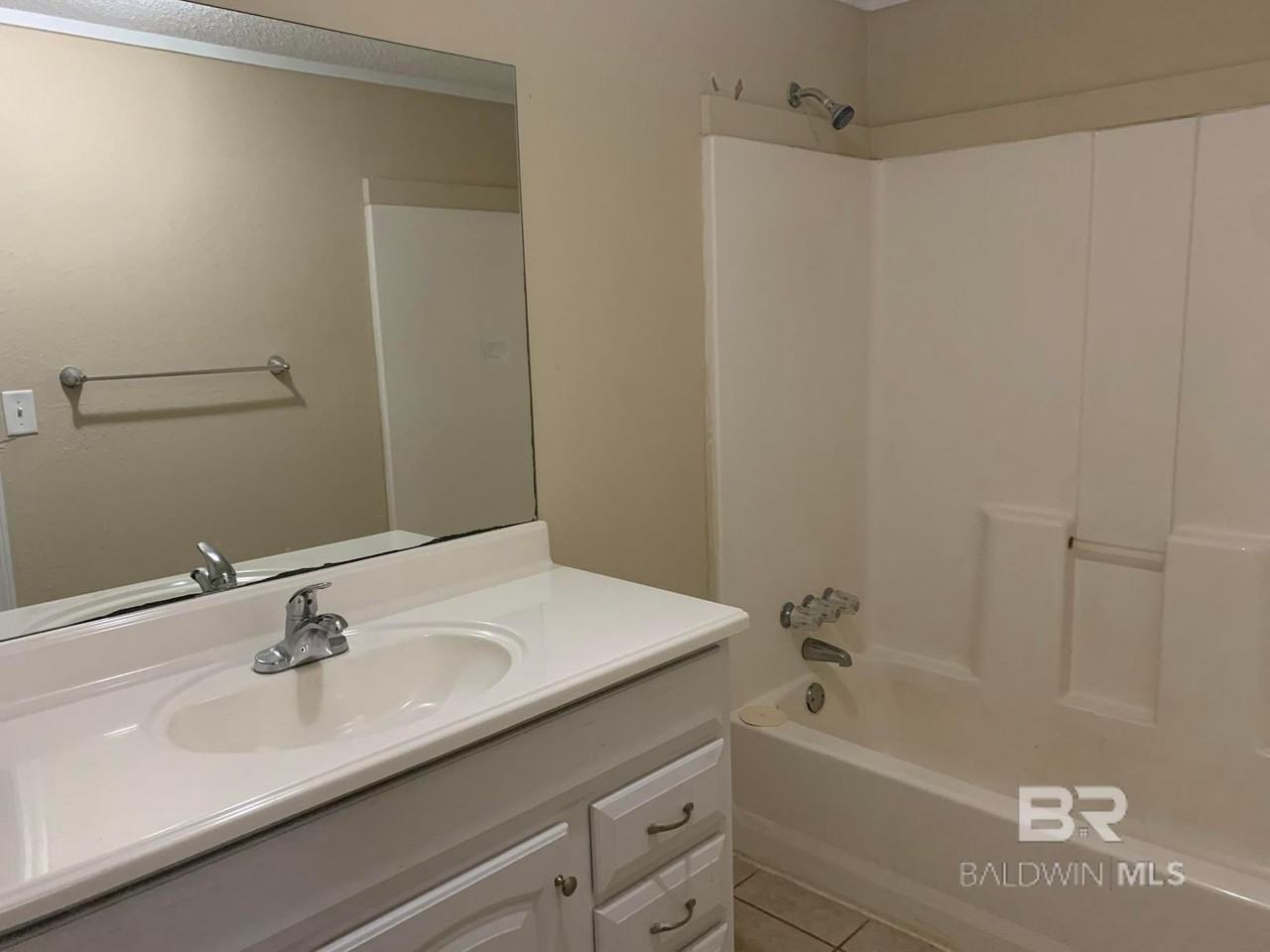 22 Cavalry Cir - Photo 7 of 9