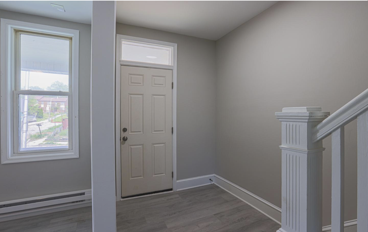 2819 Presbury St - Photo 6 of 37