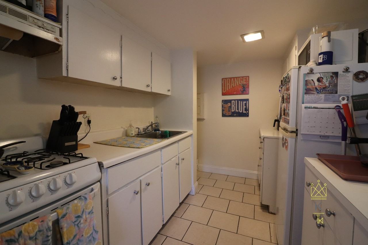118 Babcock St #B1 - Photo 4 of 16