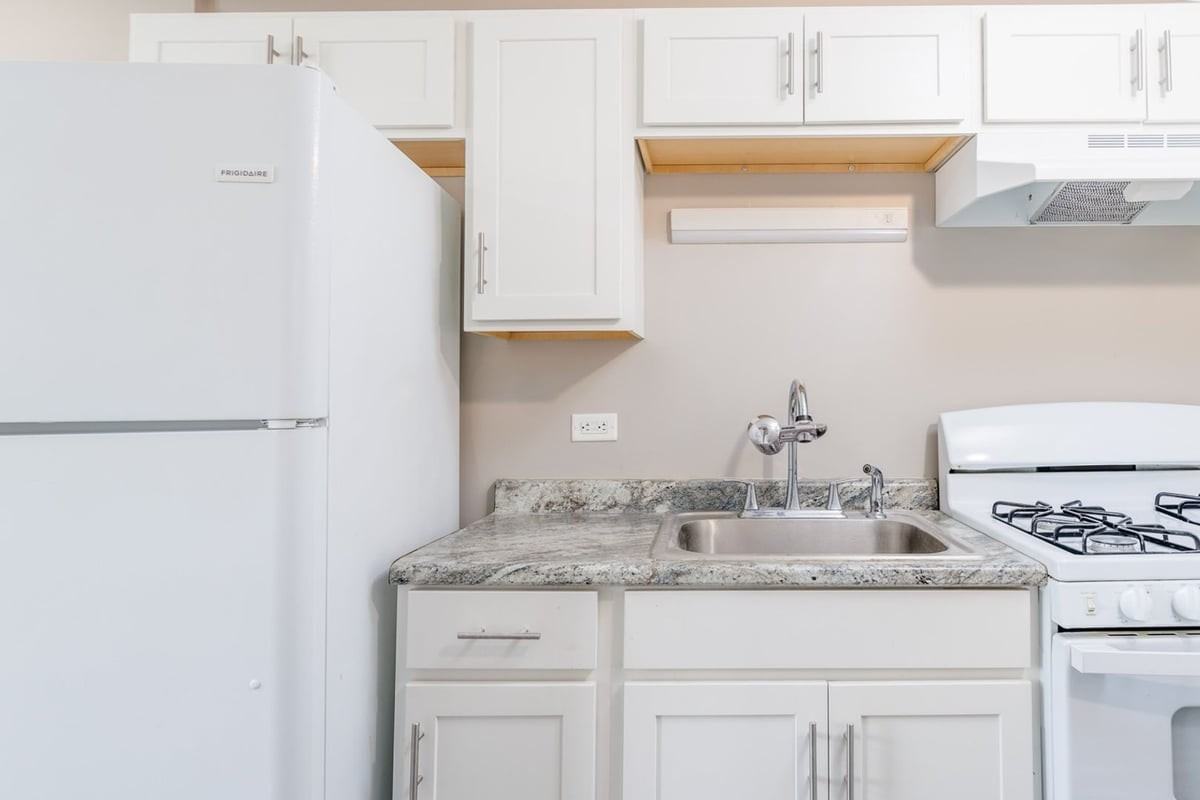 2218 N 4th St #5 - Photo 4 of 10