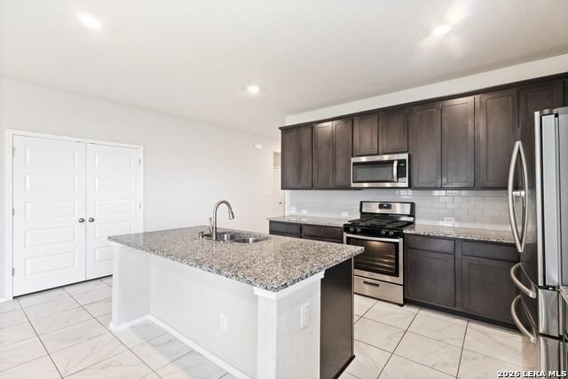 5042 Italica Rd - Photo 5 of 23