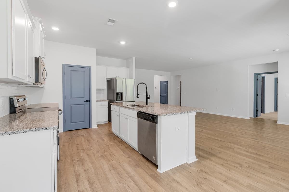 216 Sugar Pine Dr - Photo 5 of 50