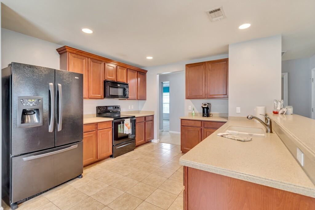 47 Glenwood Ct - Photo 4 of 19