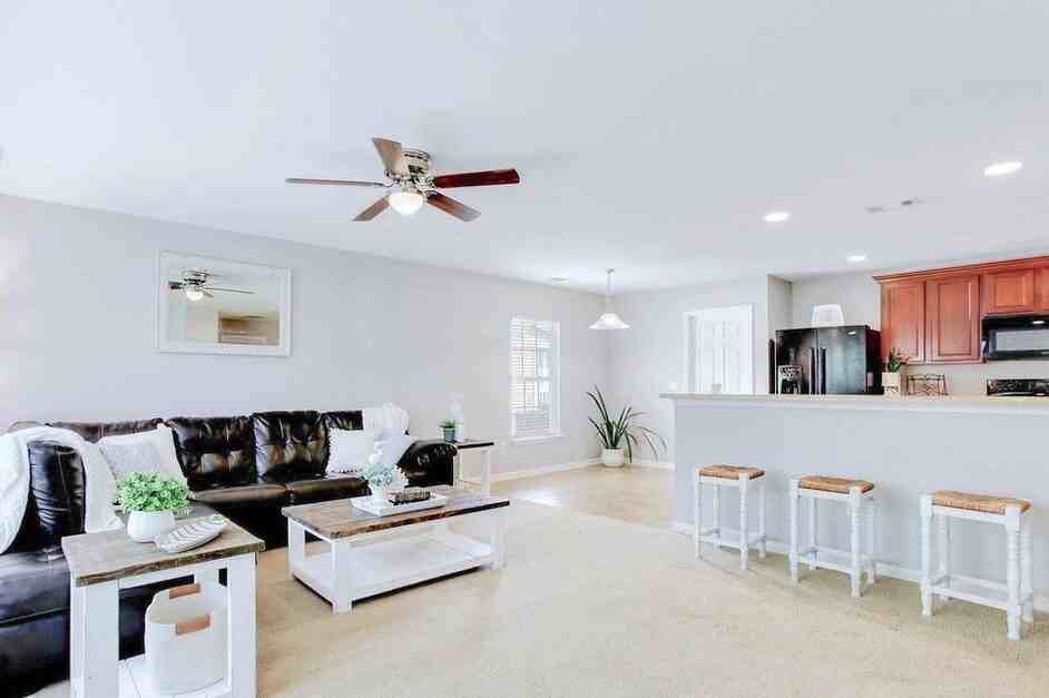 47 Glenwood Ct - Photo 7 of 19