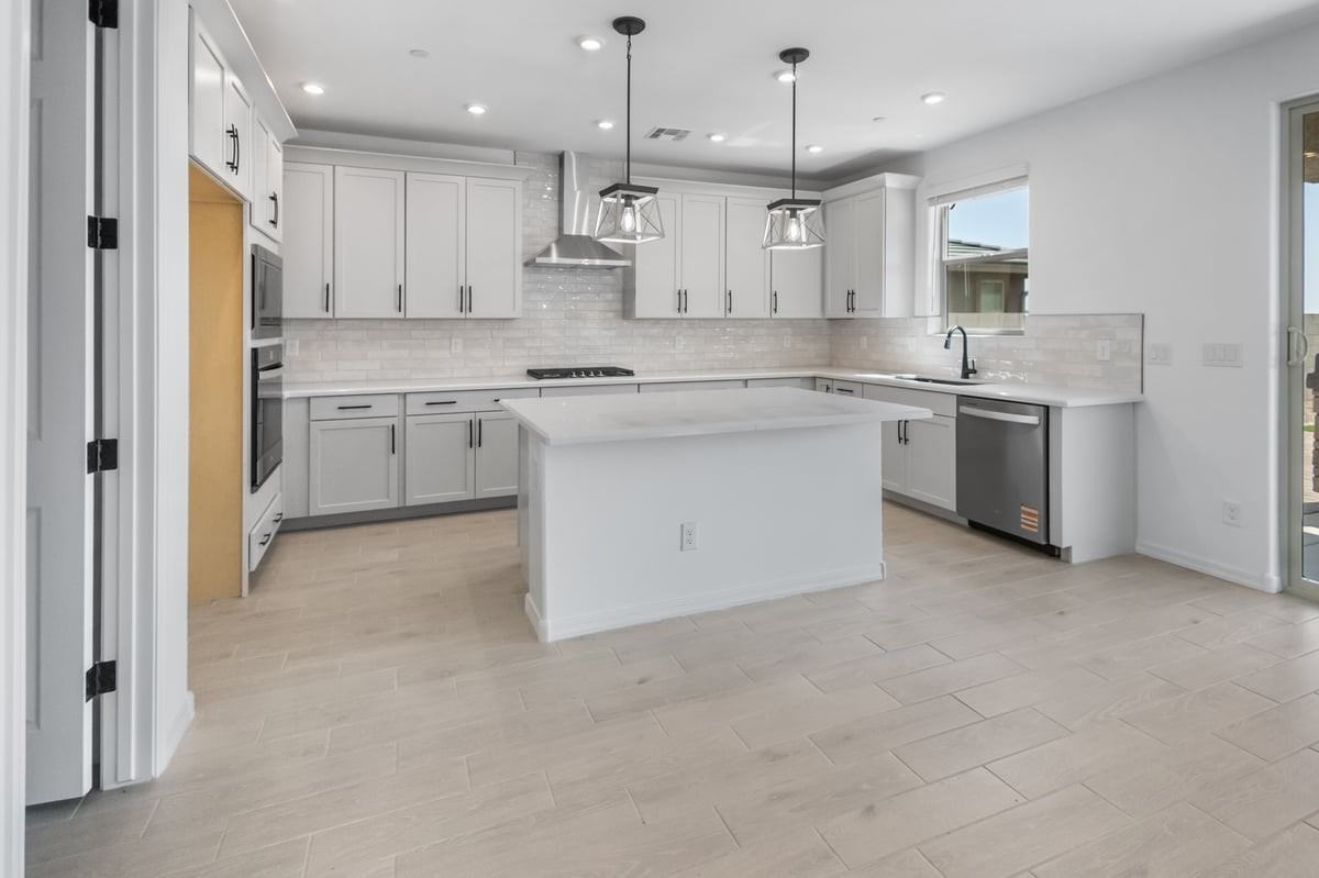 13415 W Eagle Feather Rd - Photo 5 of 50