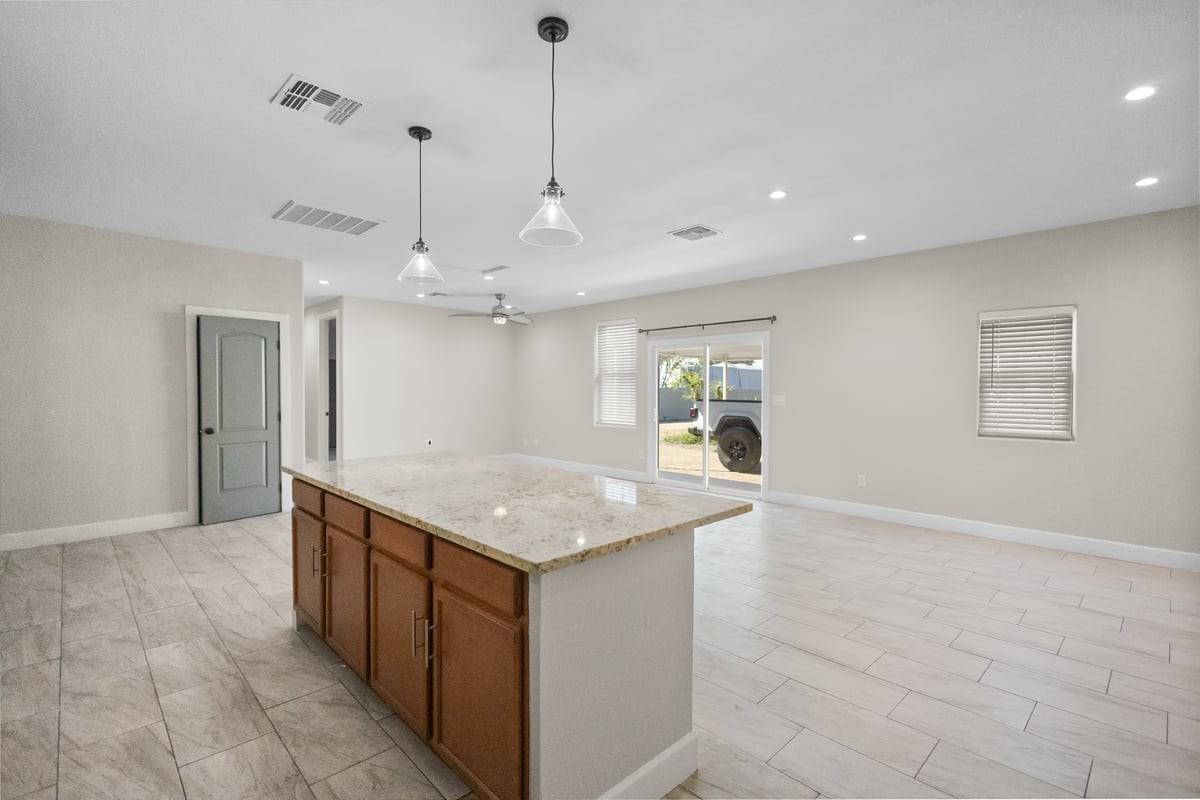 7631 N 59th Ln #3-7631N - Photo 6 of 26