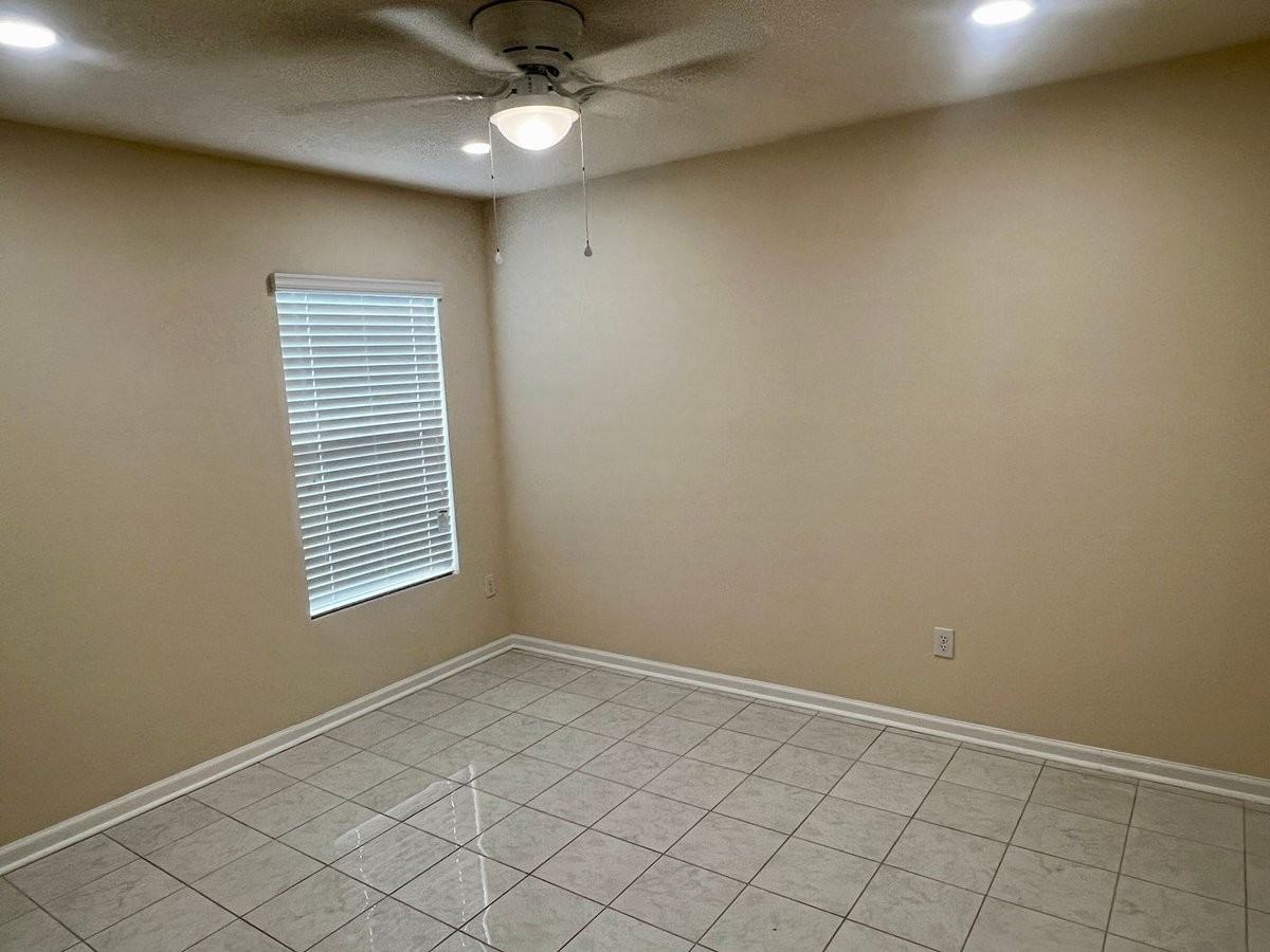 239 Brooklet Cir - Photo 4 of 16