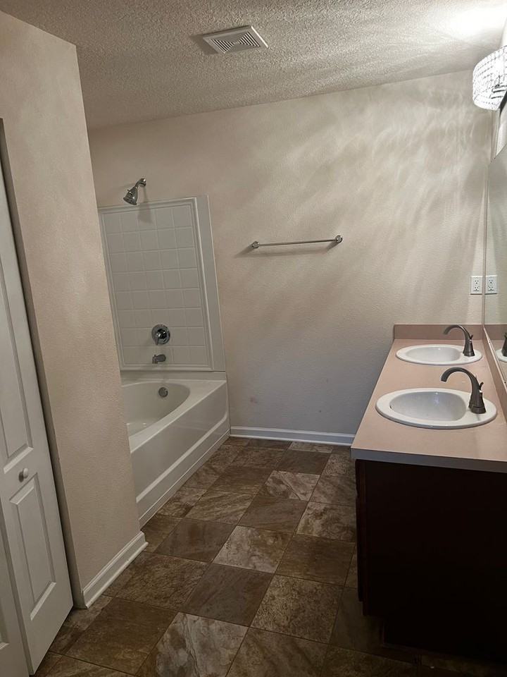 239 Brooklet Cir - Photo 5 of 16