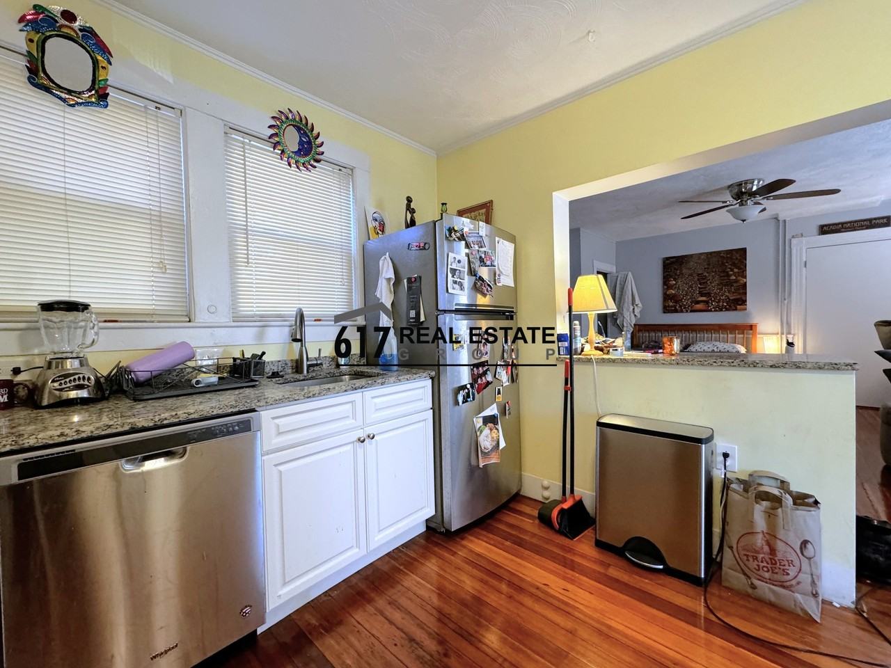 237 N Harvard St #1L - Photo 2 of 8