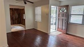 3527 S Ewing Ave - Photo 6 of 33