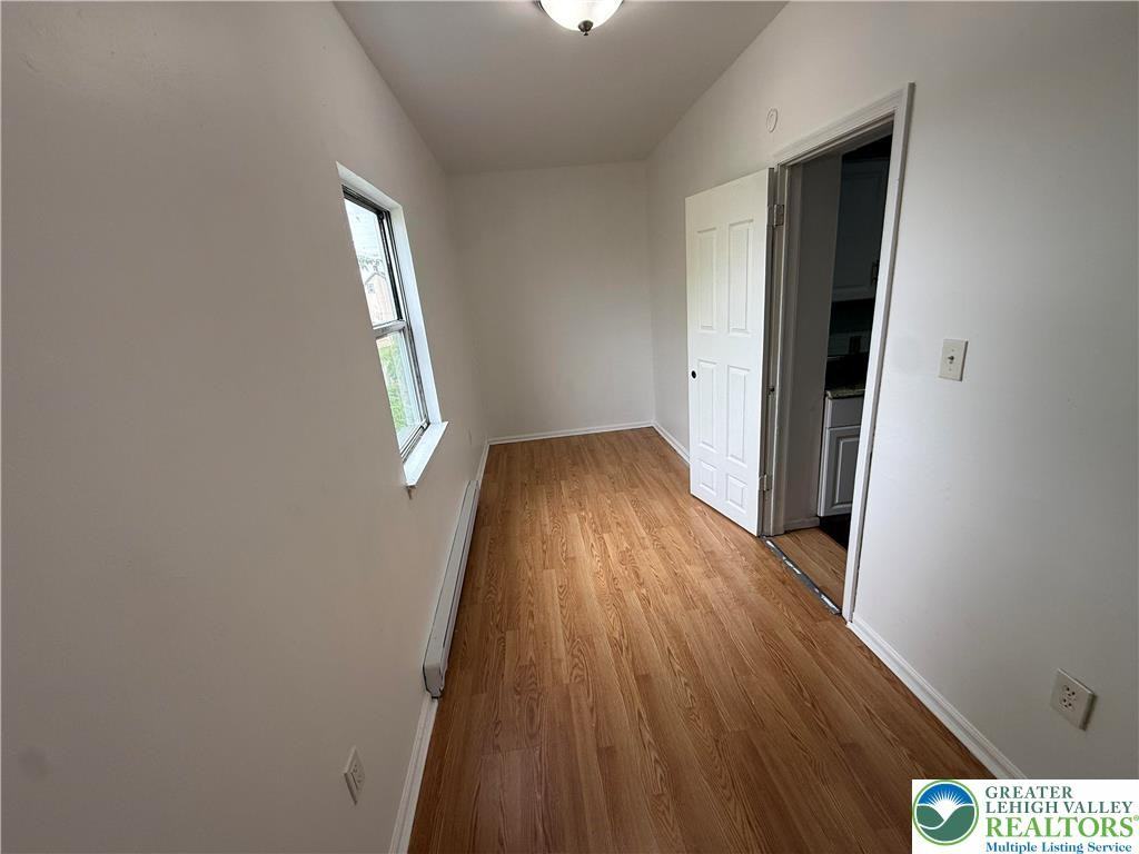 1113 E 4th St ##1 - Photo 6 of 6