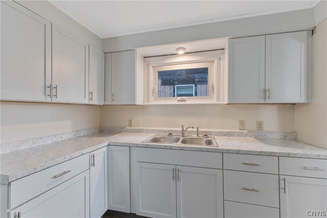 188 W Bridge St - Photo 7 of 29
