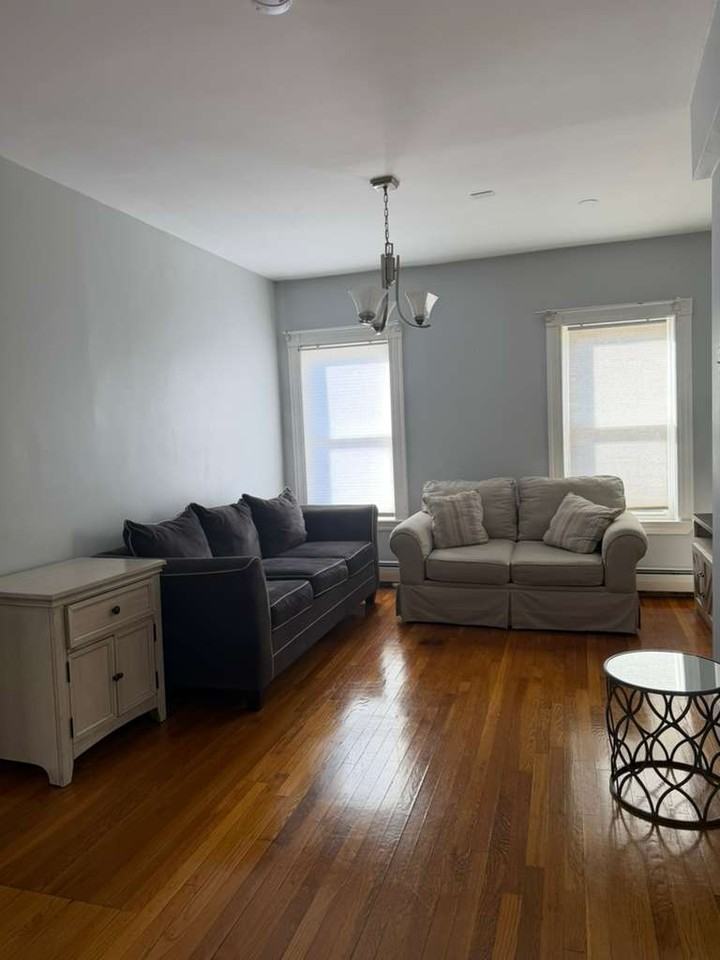 Waverly St #2 - Photo 4 of 29