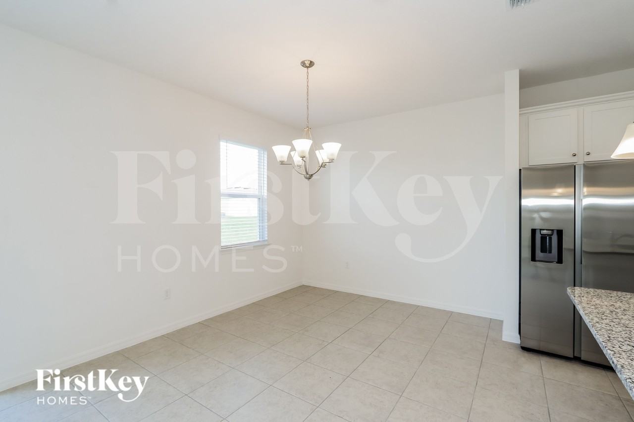 418 Reina Way - Photo 5 of 16
