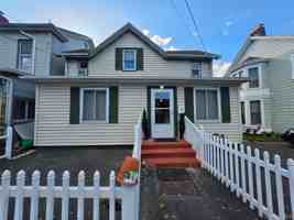 featured image of 22 Westside Ave