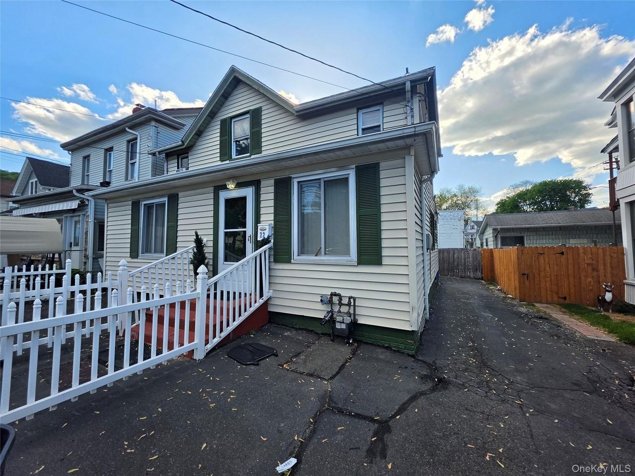 22 Westside Ave - Photo 2 of 40
