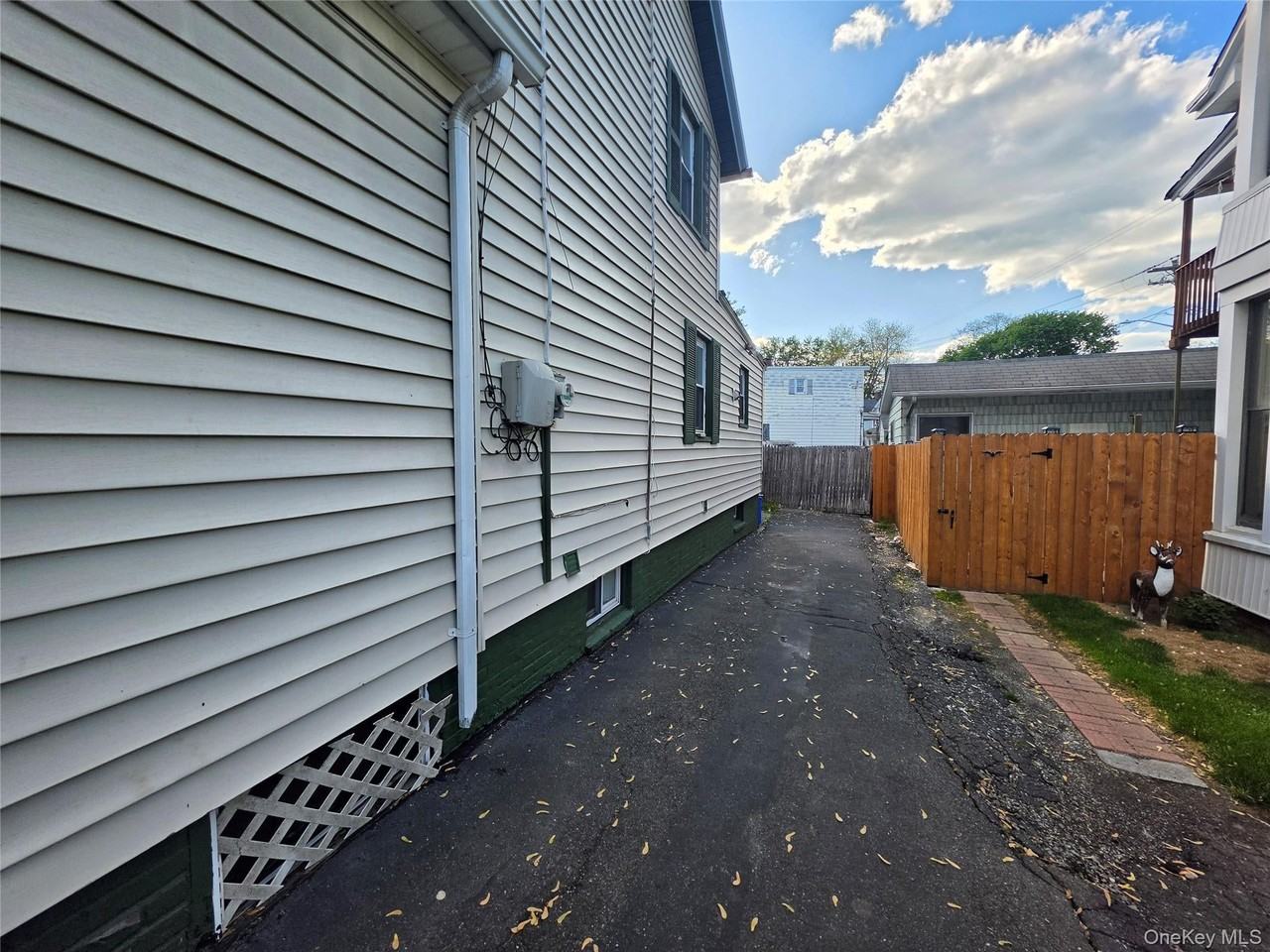 22 Westside Ave - Photo 3 of 40