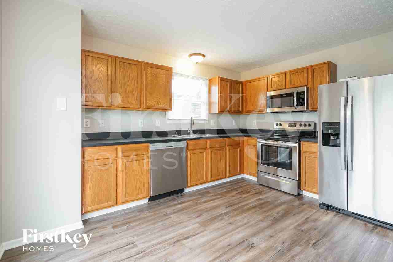 7127 Emerald Tree Dr - Photo 5 of 15