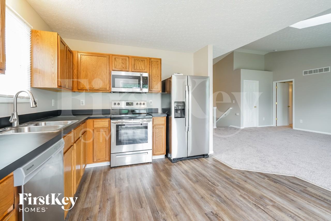 7127 Emerald Tree Dr - Photo 6 of 15