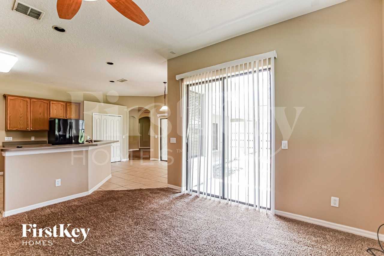 1521 Clapton Dr - Photo 7 of 15