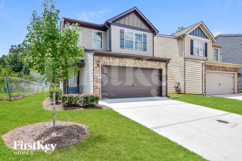 5805 Woodside Xing - Photo 2 of 15