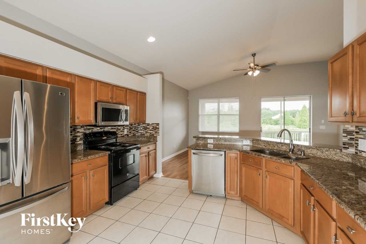 9409 Laurel Ledge Dr - Photo 7 of 15
