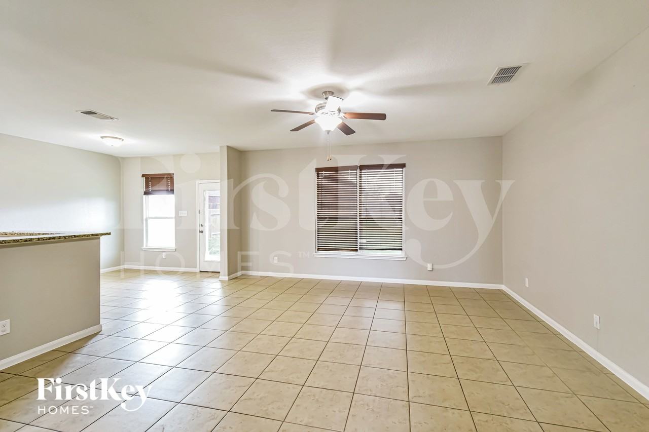 11824 Luckey Fls - Photo 4 of 19