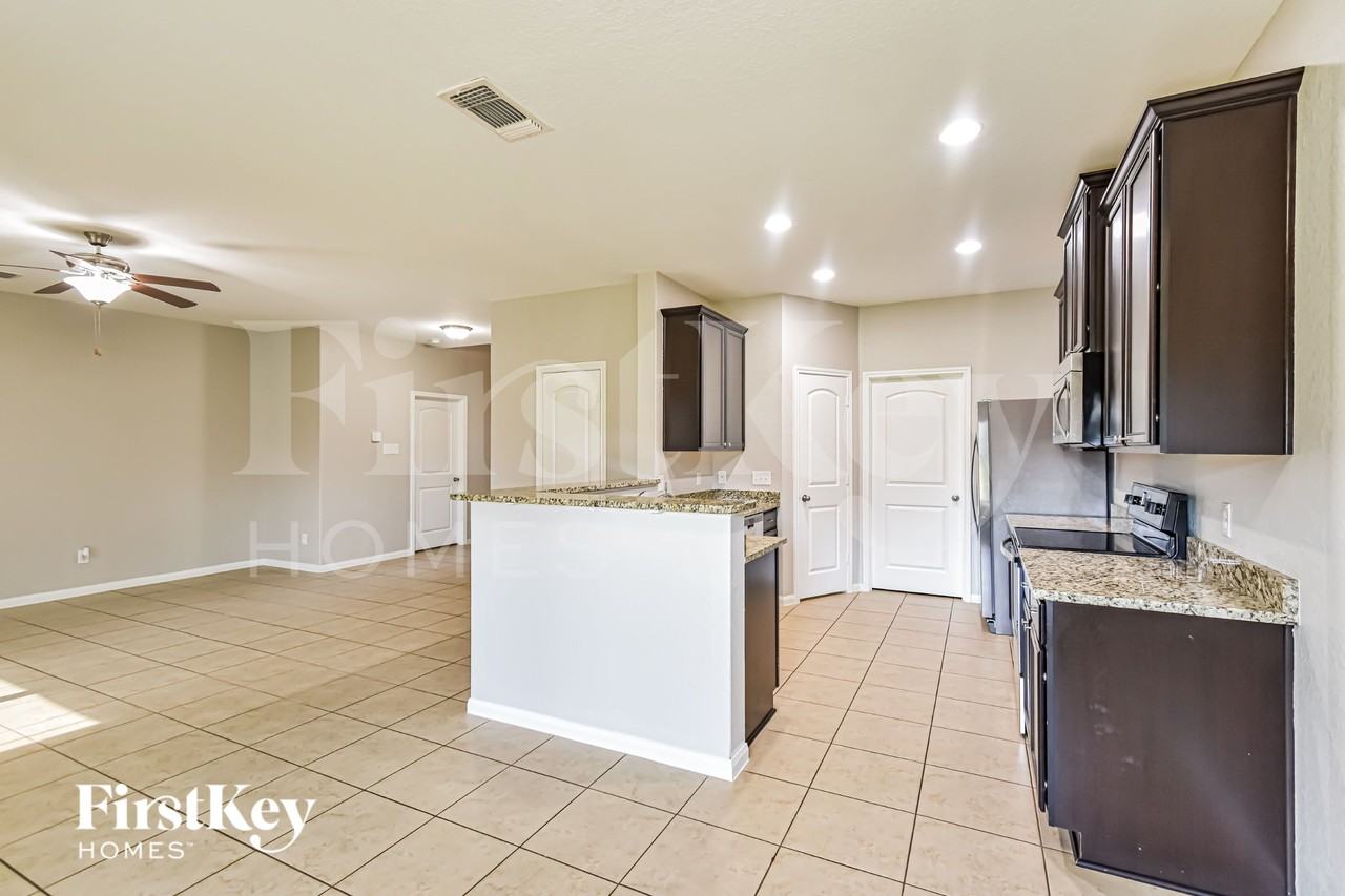 11824 Luckey Fls - Photo 7 of 19