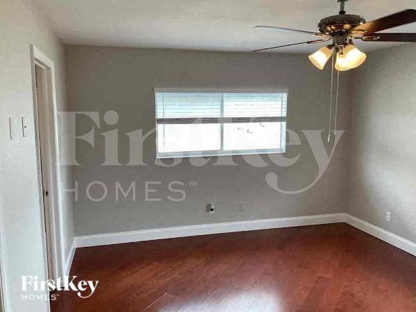 1722 Nw 15th St - Photo 7 of 10
