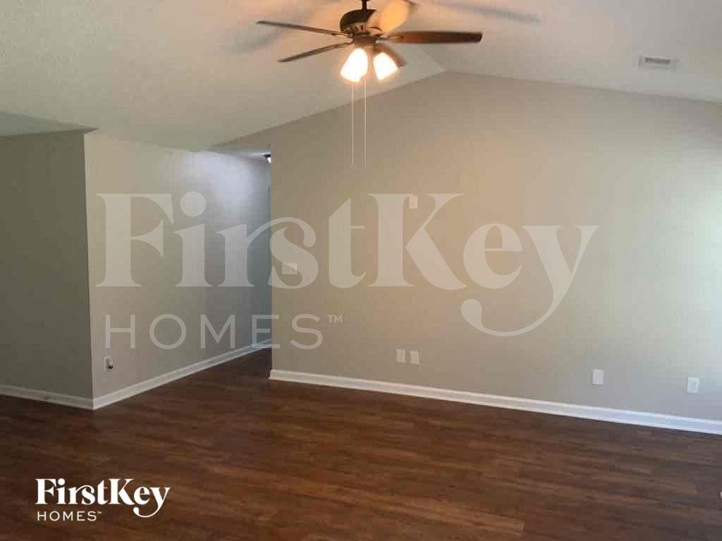 797 Gable Ct - Photo 4 of 12