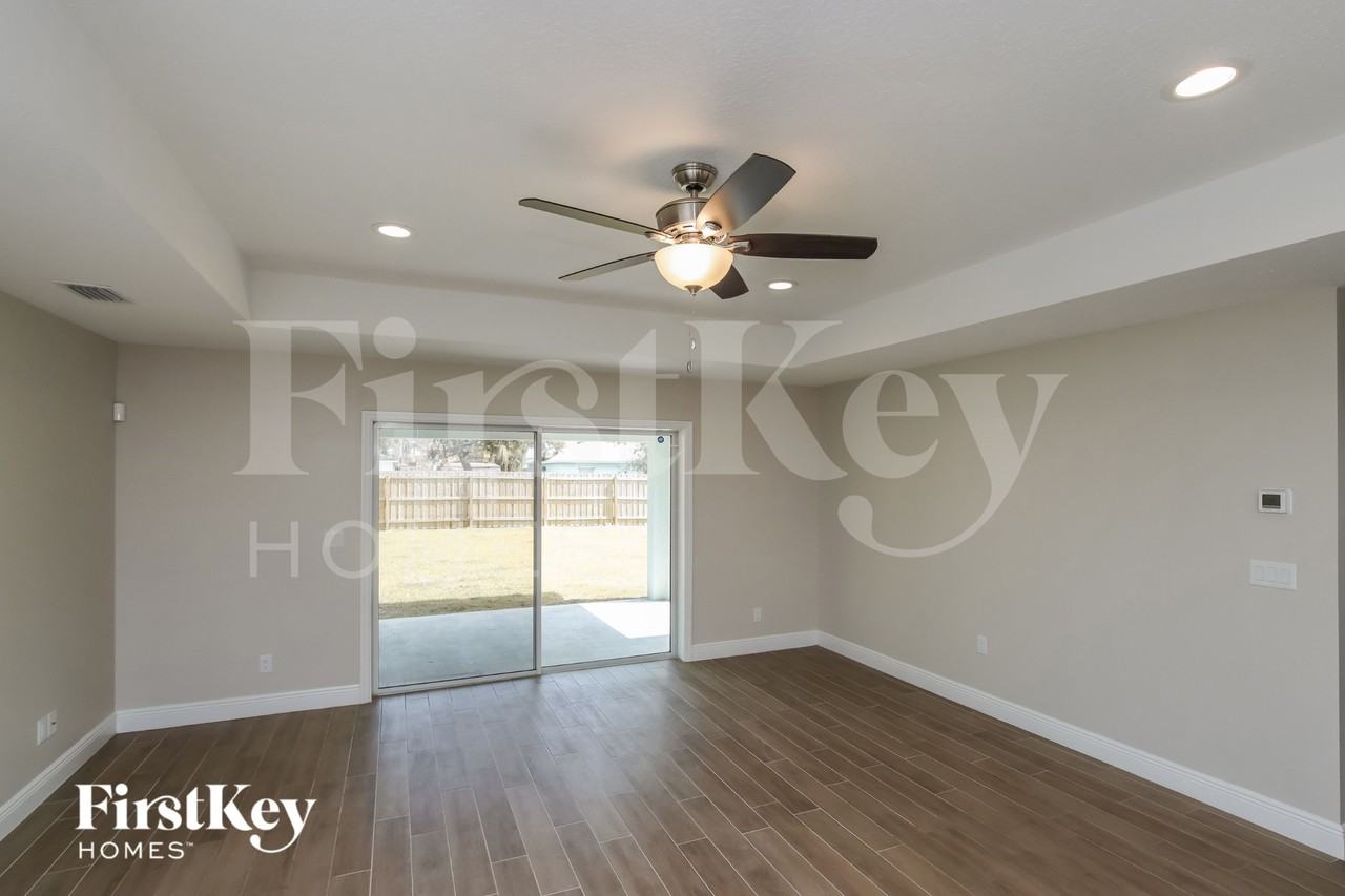 249 Bordeaux Ave Ne - Photo 4 of 16