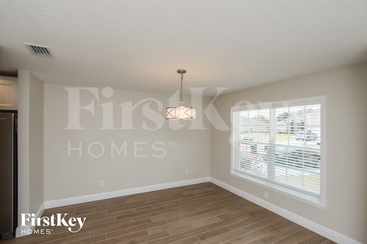 249 Bordeaux Ave Ne - Photo 5 of 16