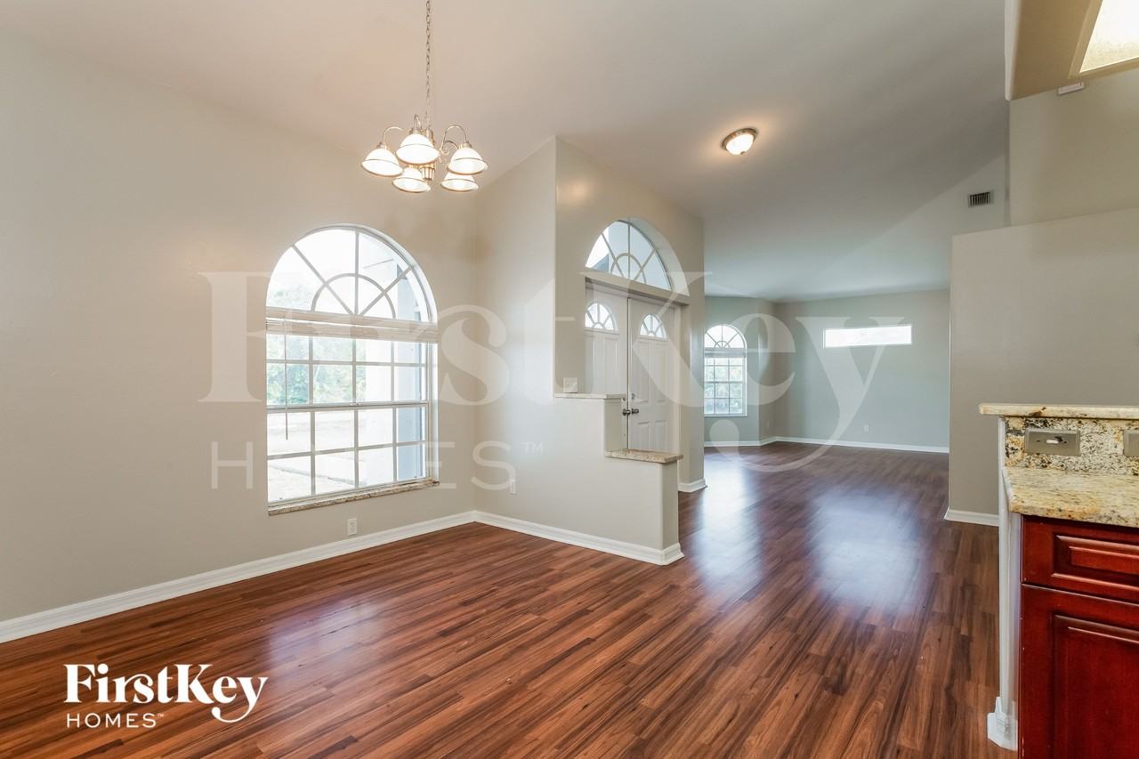 718 Long Lines Ln - Photo 6 of 15