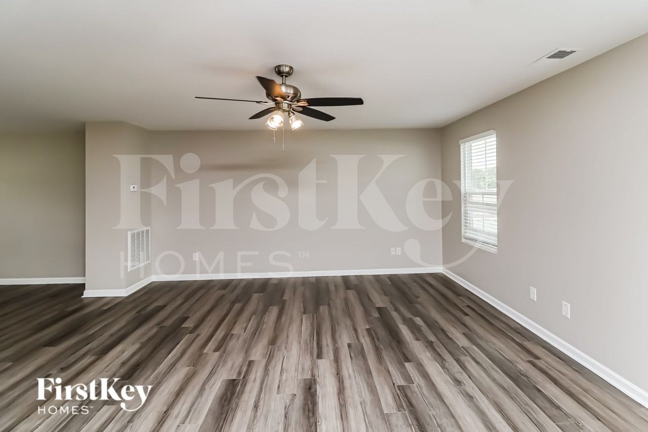 5816 Camp Ct Sw - Photo 5 of 19