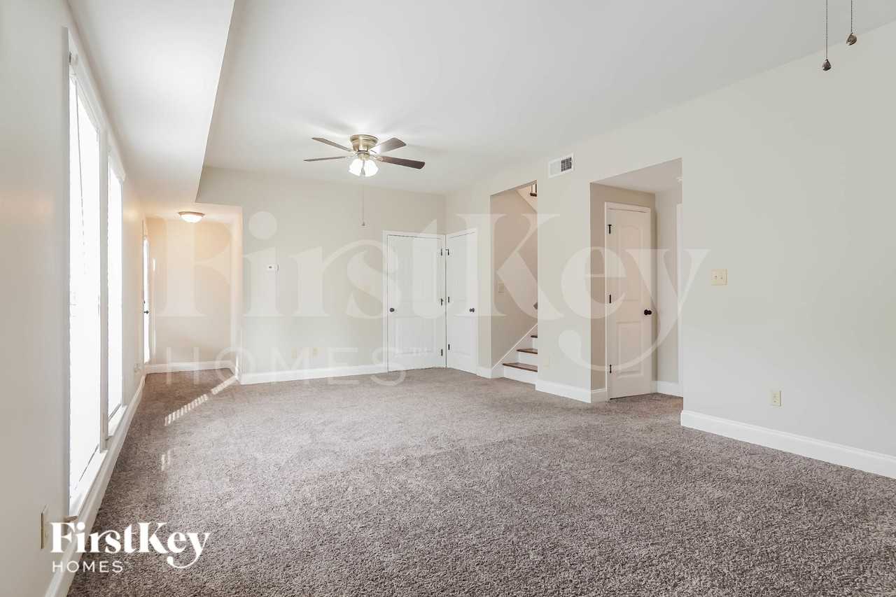 5179 Meadow Lake Trl - Photo 7 of 15