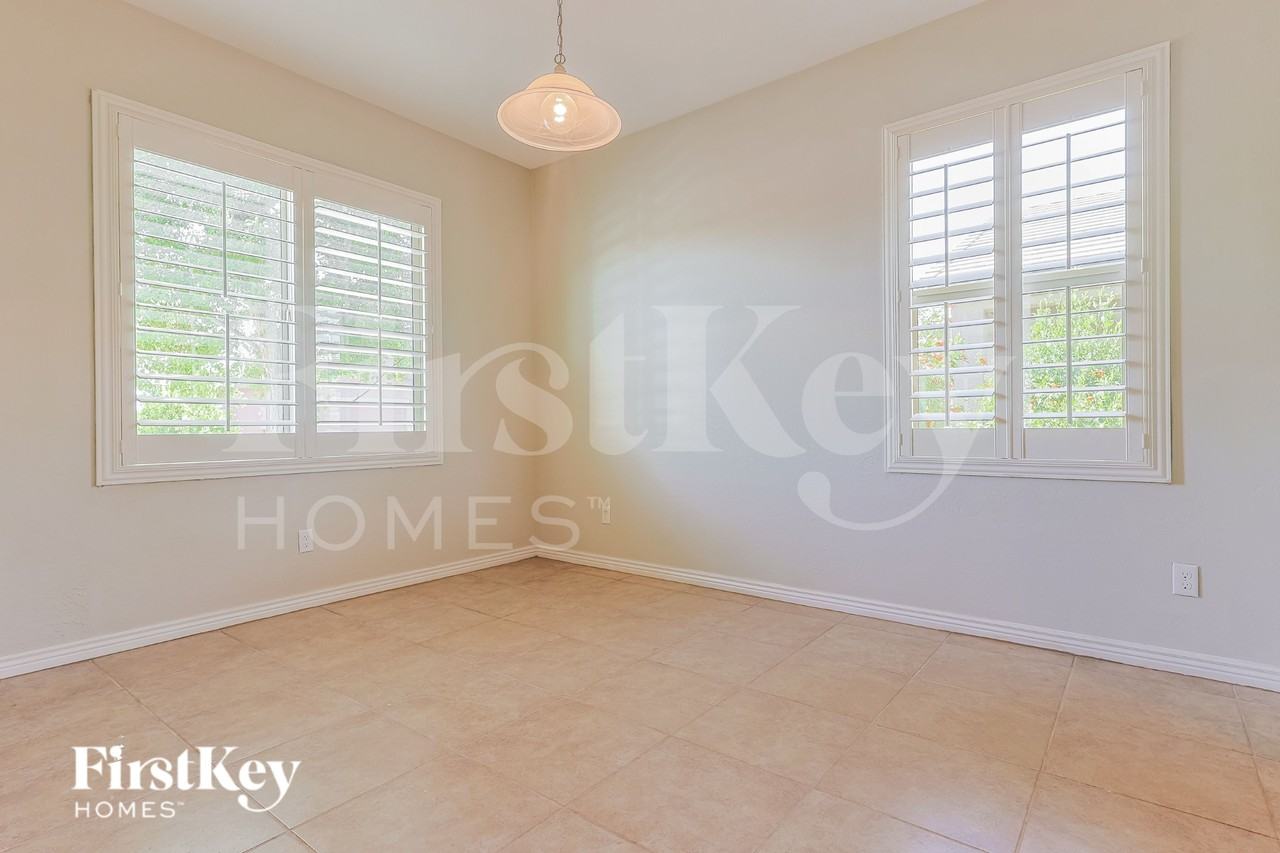 20392 N Mac Neil St - Photo 5 of 18