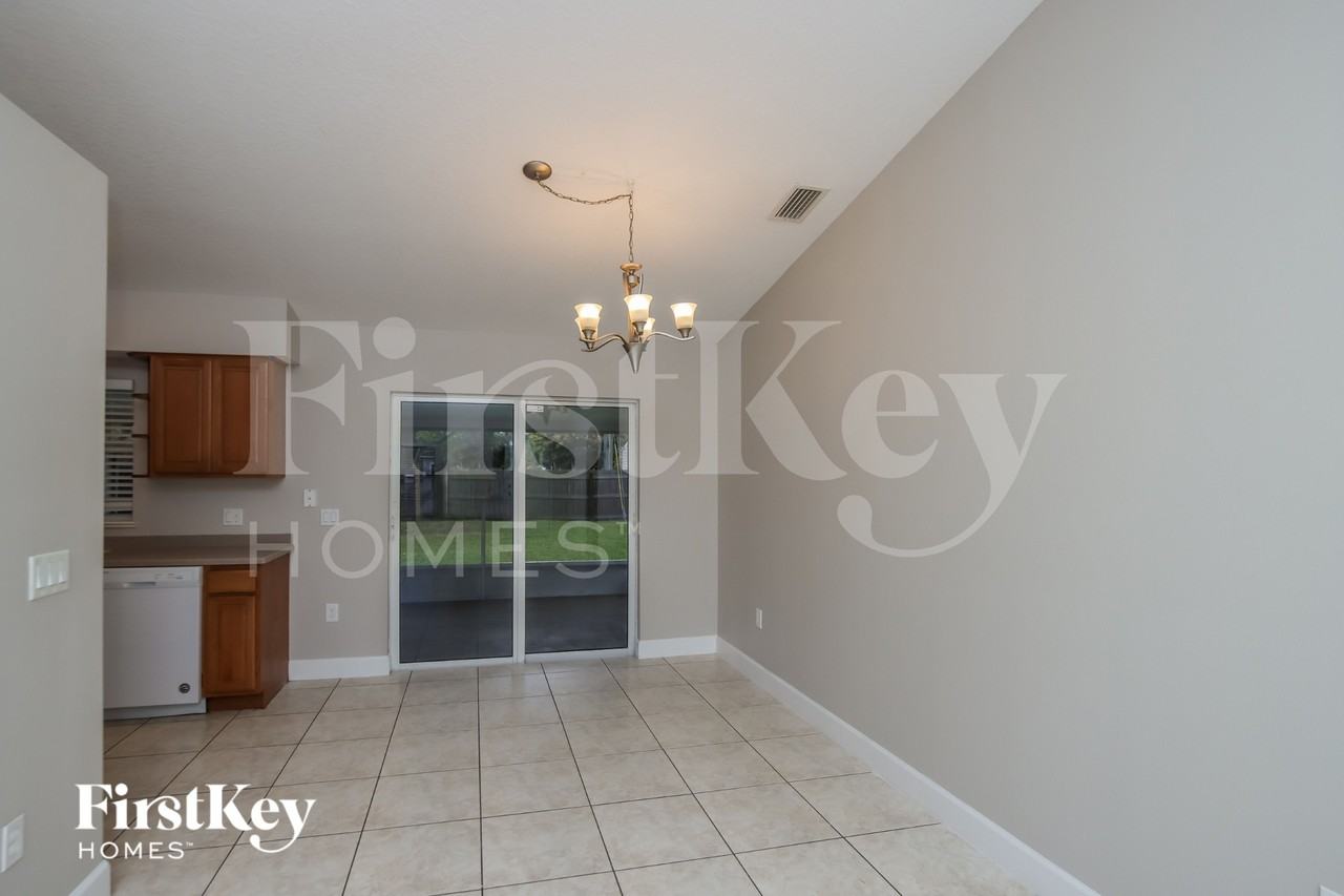 914 Caligula Ave Se - Photo 5 of 16