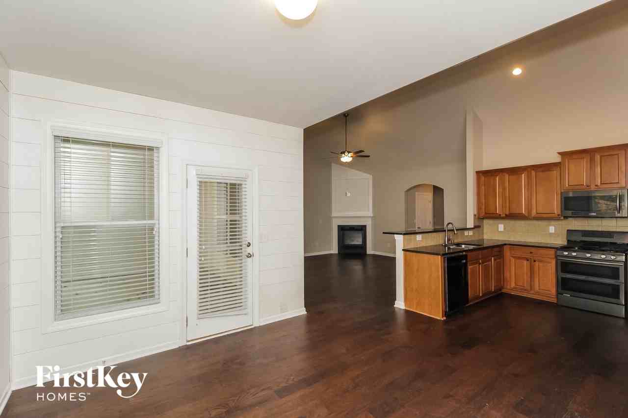 230 Ryans Pt - Photo 5 of 15