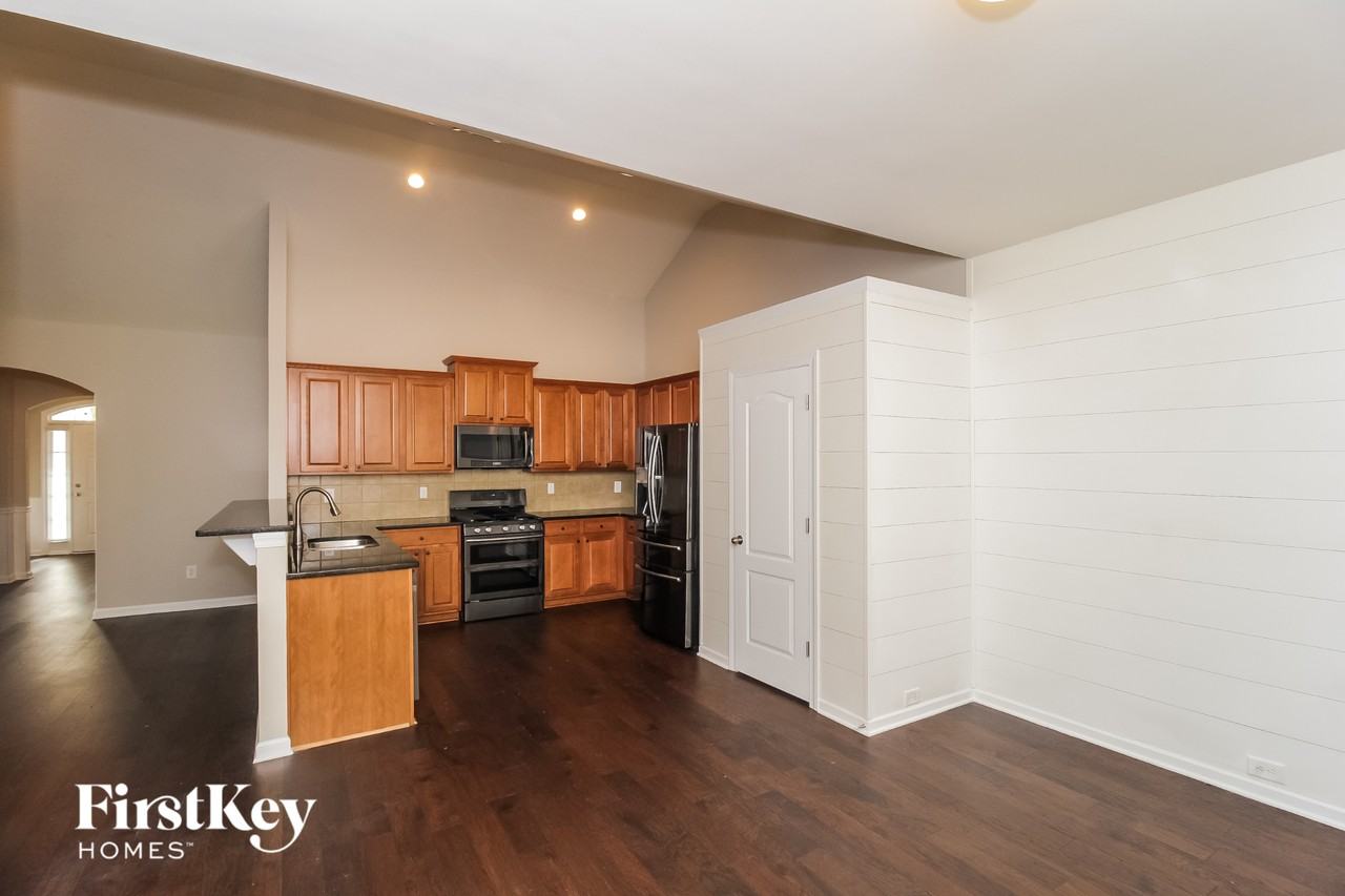 230 Ryans Pt - Photo 6 of 15
