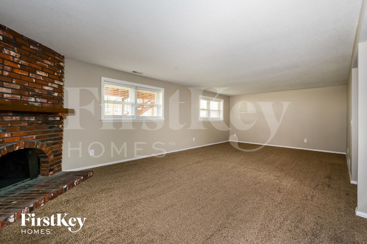 1226 Treetop Village Dr - Photo 2 of 18