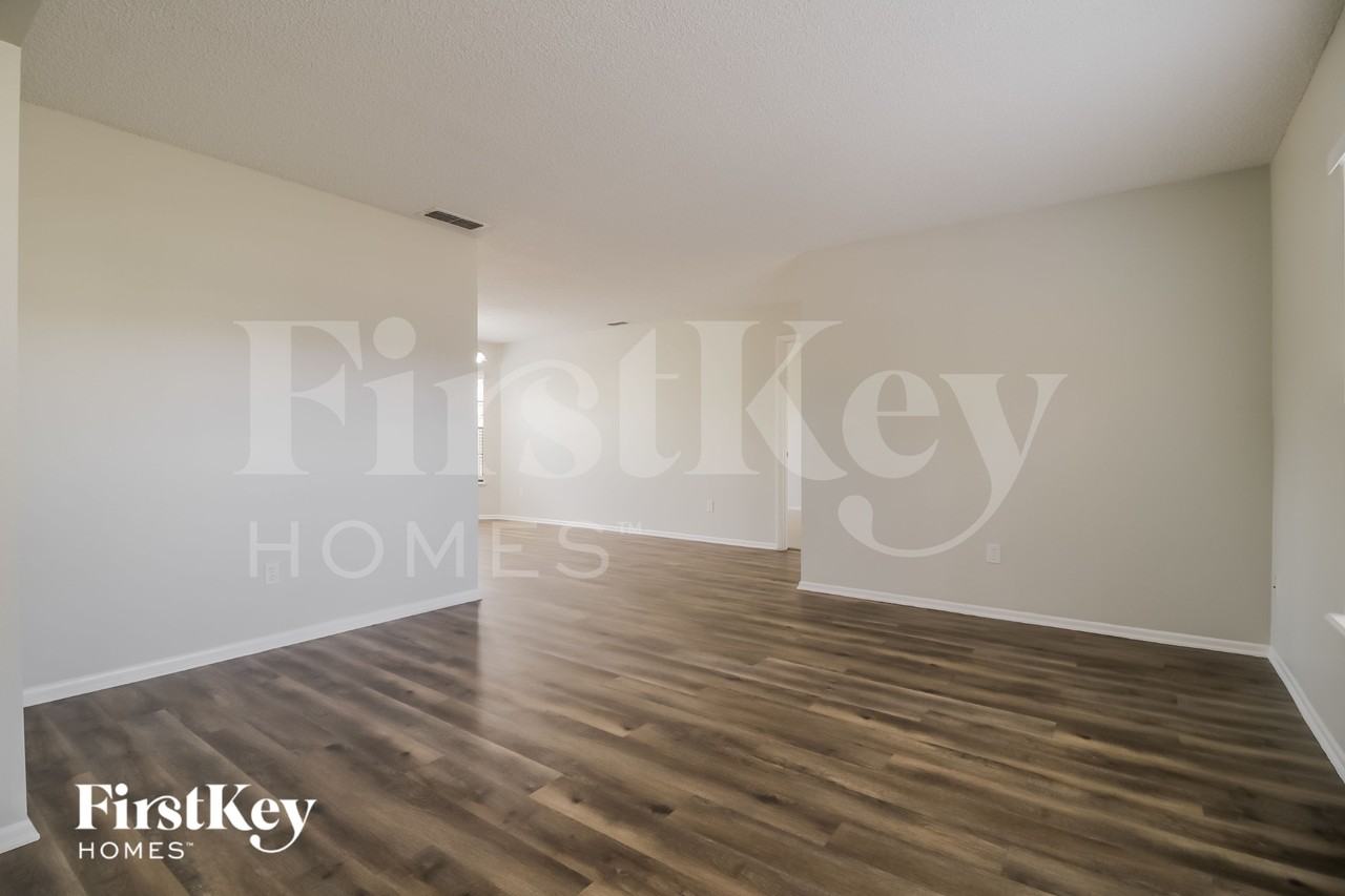 2416 Lackland Dr - Photo 2 of 16